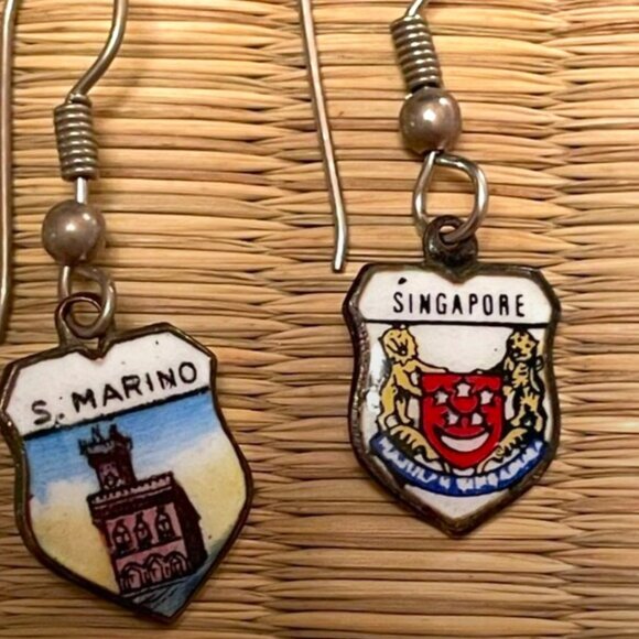 Jewelry - VINTAGE Travel Crest Charm Earrings